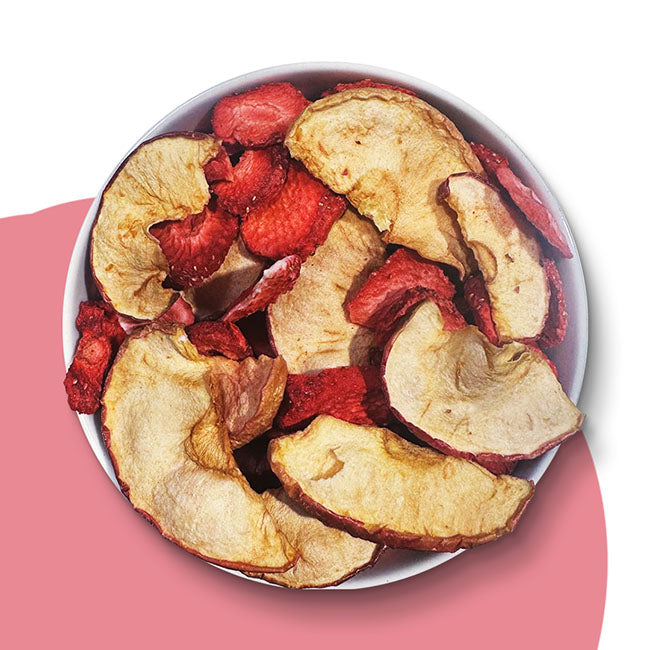 Apfel-Erdbeere-Mix-gefriergetrocknete-Fruechte-Schale